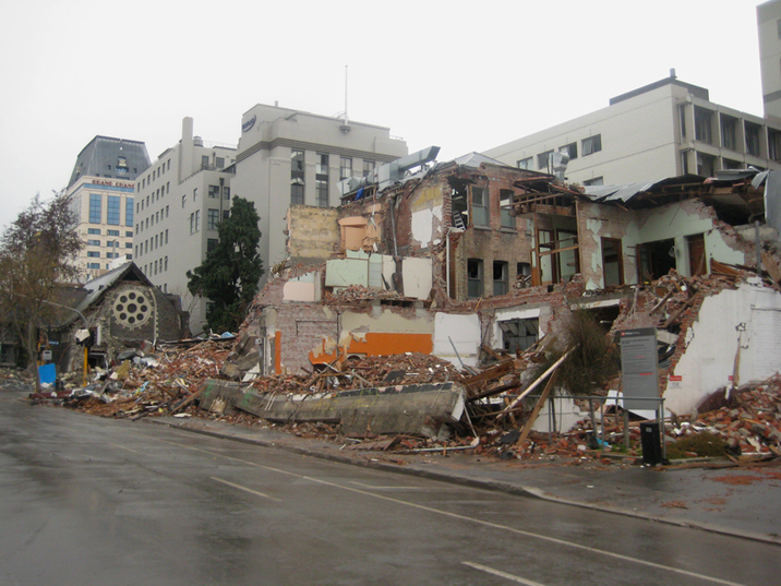 The building that housed Zina Swanson’s and James Oram’s studios after the earthquake, 2011. Courtesy Vanessa Coxhead.