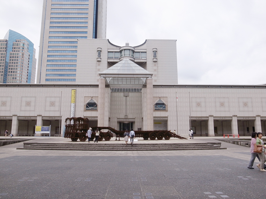 Yokohama Museum of Art, one of the two venues for the “Yokohama Triennale 2014." Displayed in front is Wim Delvoye’s Flatbed Trailer, 2007. All photos by Elaine W. Ng for ArtAsiaPacific.