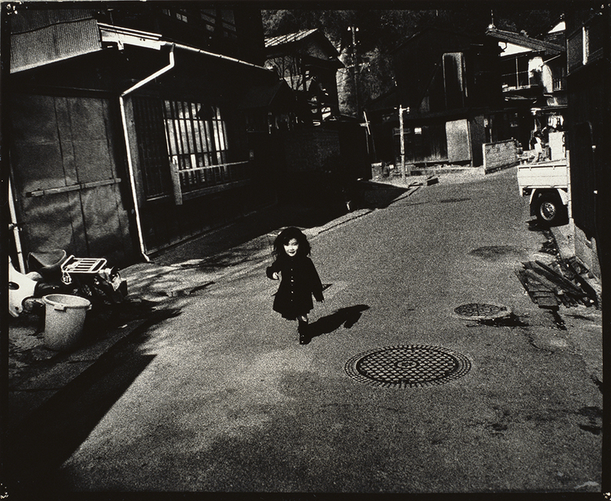 ISHIUCHI MIYAKO, Yokosuka Story #98, 1976–77, gelatin silver print, 45.5 × 55.9 cm. Copyright the artist. Collection of Yokohama Museum of Art.