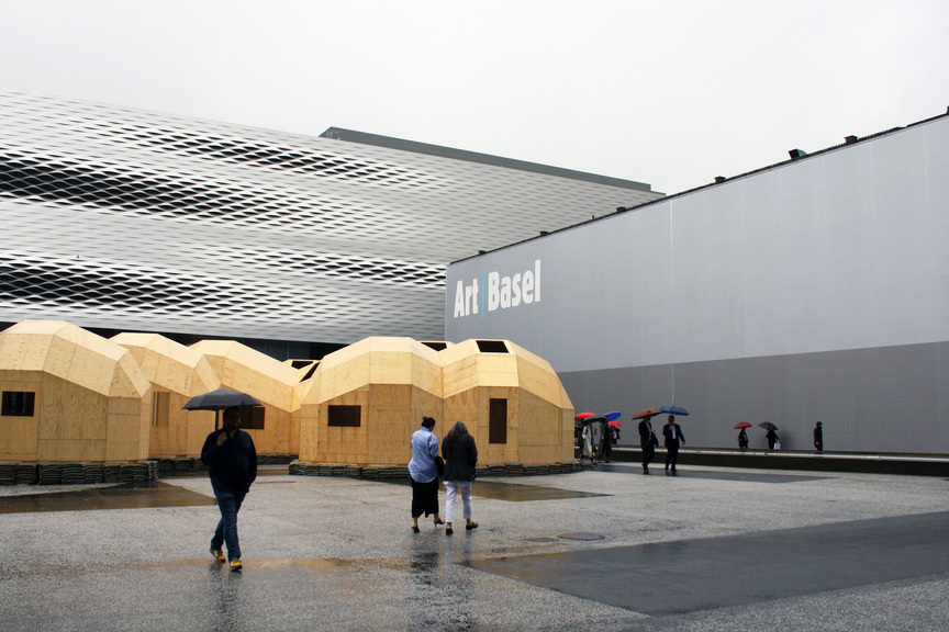 Messeplatz with OSCAR TUAZON’s Zome Alloy (2016), a desultory adaption of Steve Baer’s “Zome House” (1972), which was an experimental form of modular and sustainable housing for desert living. Unfortunately the waterlogged structure was rather inhospitable in the cold, wet June weather during the opening two days. All photos in this article by HG Masters for ArtAsiaPacific.