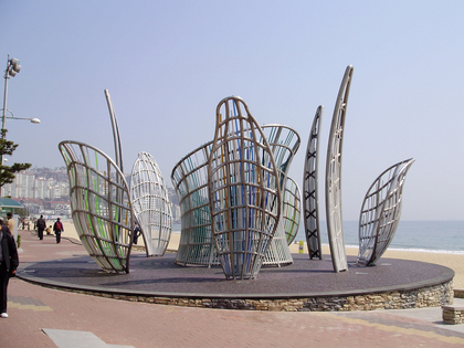 Korean Public Officials Destroy Dennis Oppenheim Sculpture