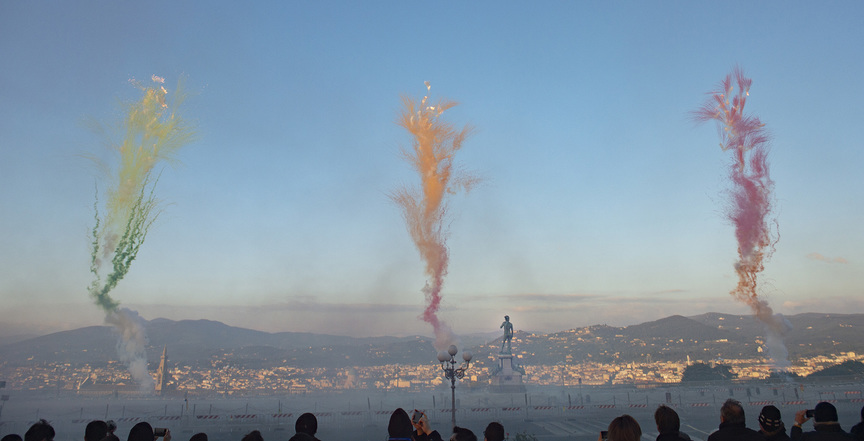 CAI QUO-QIANG, City of Flowers in the Sky: Daytime Explosion Event for Florence, 2018, documentation of event, 170 meters. Photo by Lin Yi. Courtesy Cai Studio.