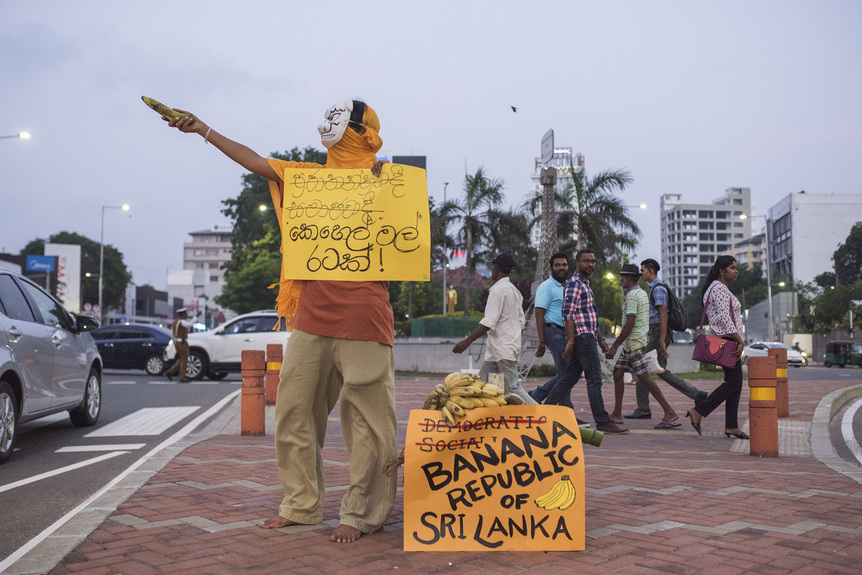 VENURI PERERA, Banana Republic, 2018, performance documentation installed as a wallpaper, 550 × 350 cm. Filmed by Ruvin de Silva. Courtesy the artist.