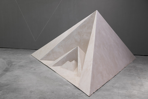 Installation view of LIU YUE’s Volume – ShanghART M50 07, 2019, plaster and other synthetic materials or stainless steel, varnish, 619.7 × 612.4 × 582 cm, at “Volume,” ShanghArt M50, Shanghai, 2019.